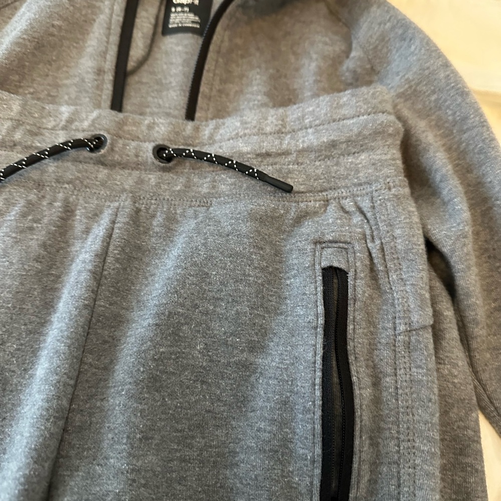 GAP Kids Charcoal Gray Jacket and Pants Set - Picture 4 of 8
